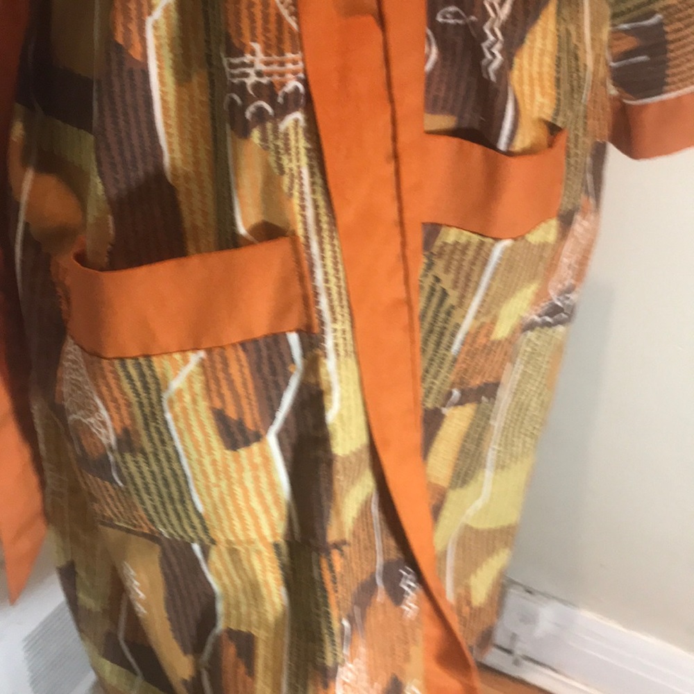 “VINTAGE” MCM Fabric Style Reversable EUC Robe. - Picture 5 of 13